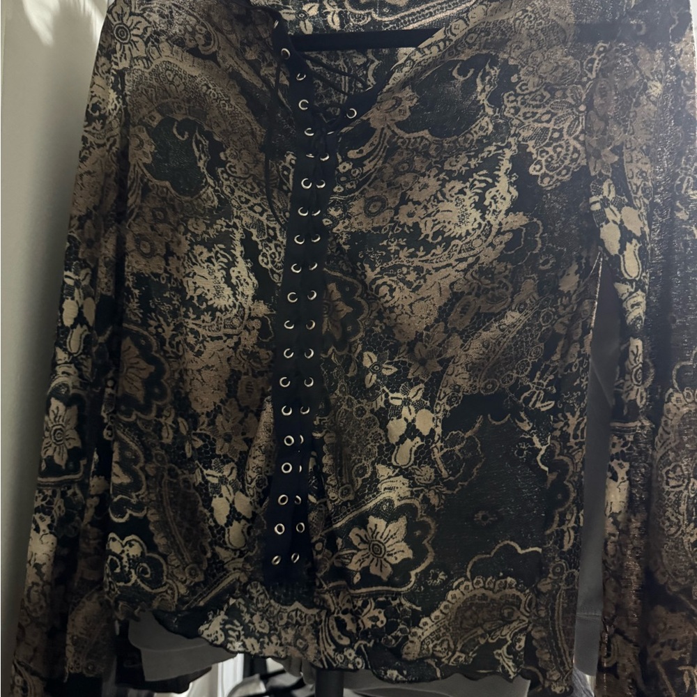 Chic Lace-Up Paisley Long Sleeve Top